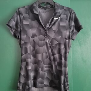 Nike Golf Womans button Short Shirt Size S